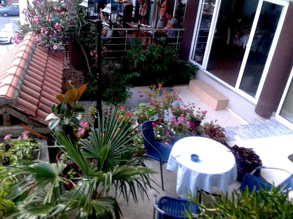 Hotel Hoti 울친 외부 사진